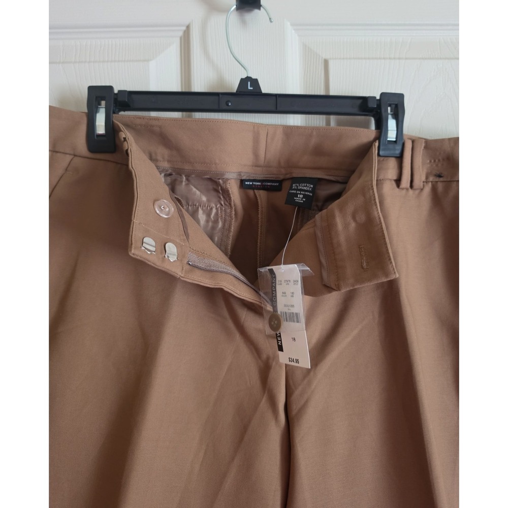 New York & Co. Stretch Women's Stretch Capri Pants - Size 18 - Picture 3 of 10